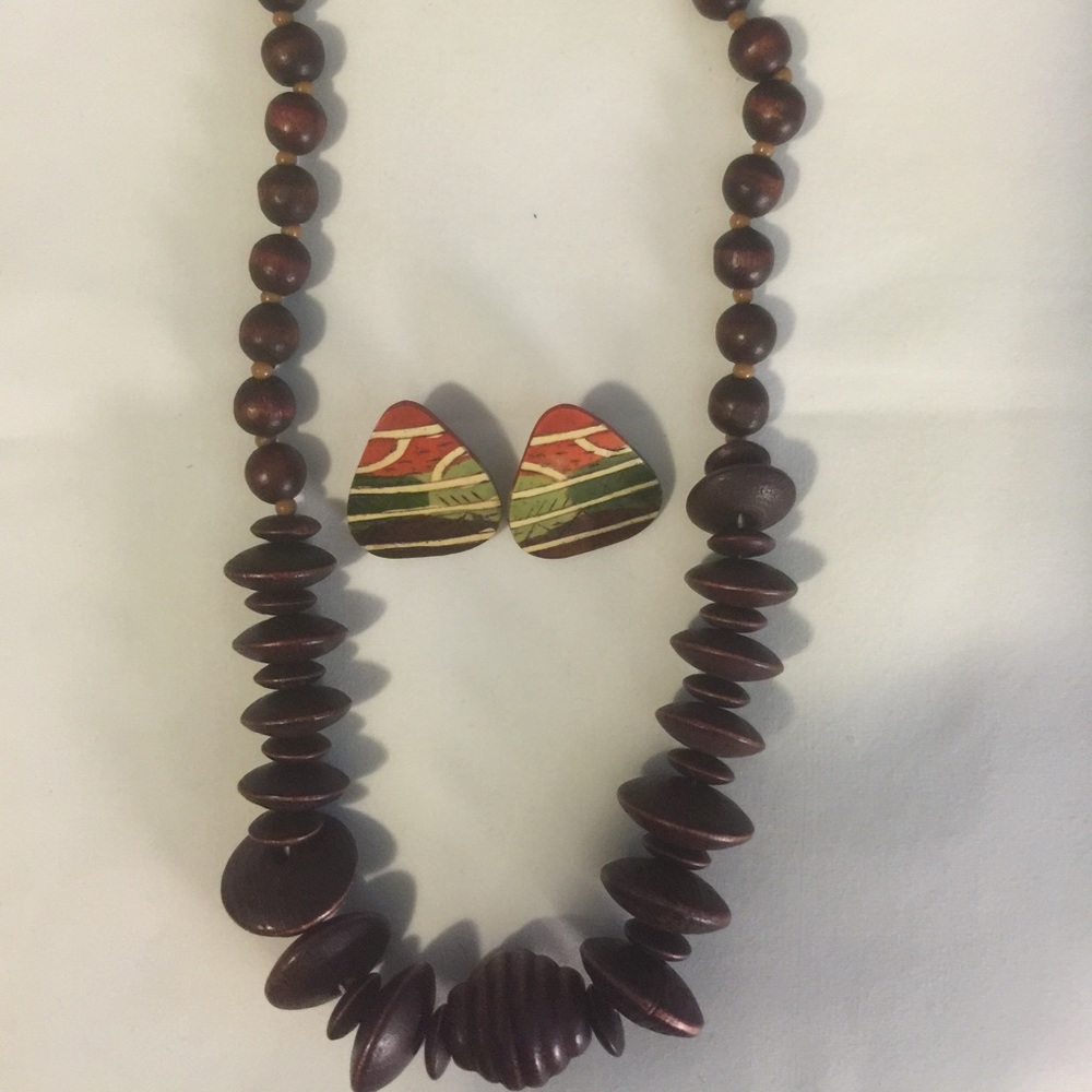 Funky wood earrings - Picture 3 of 3